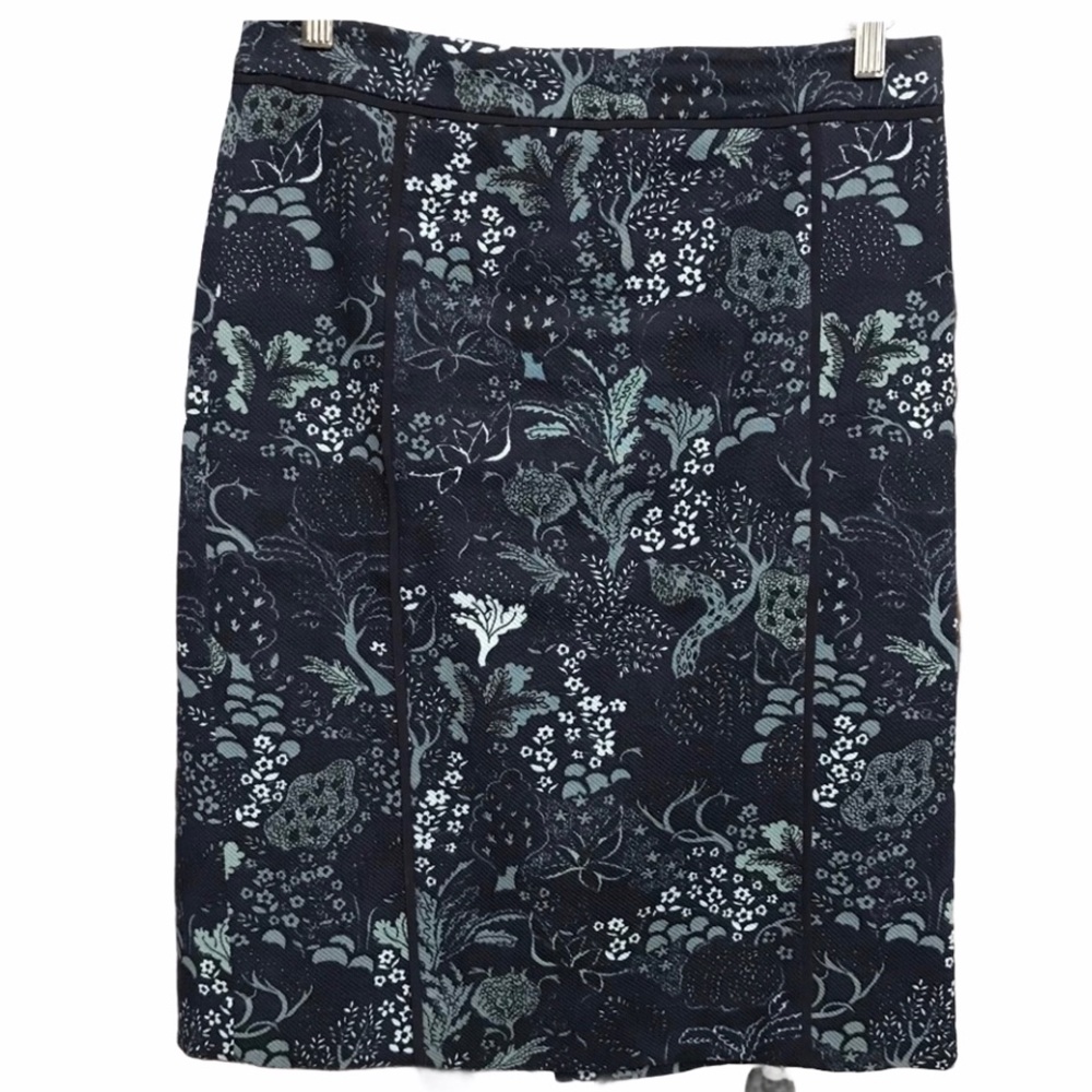Ann Taylor Navy Blue/Floral Pencil Skirt Size 6